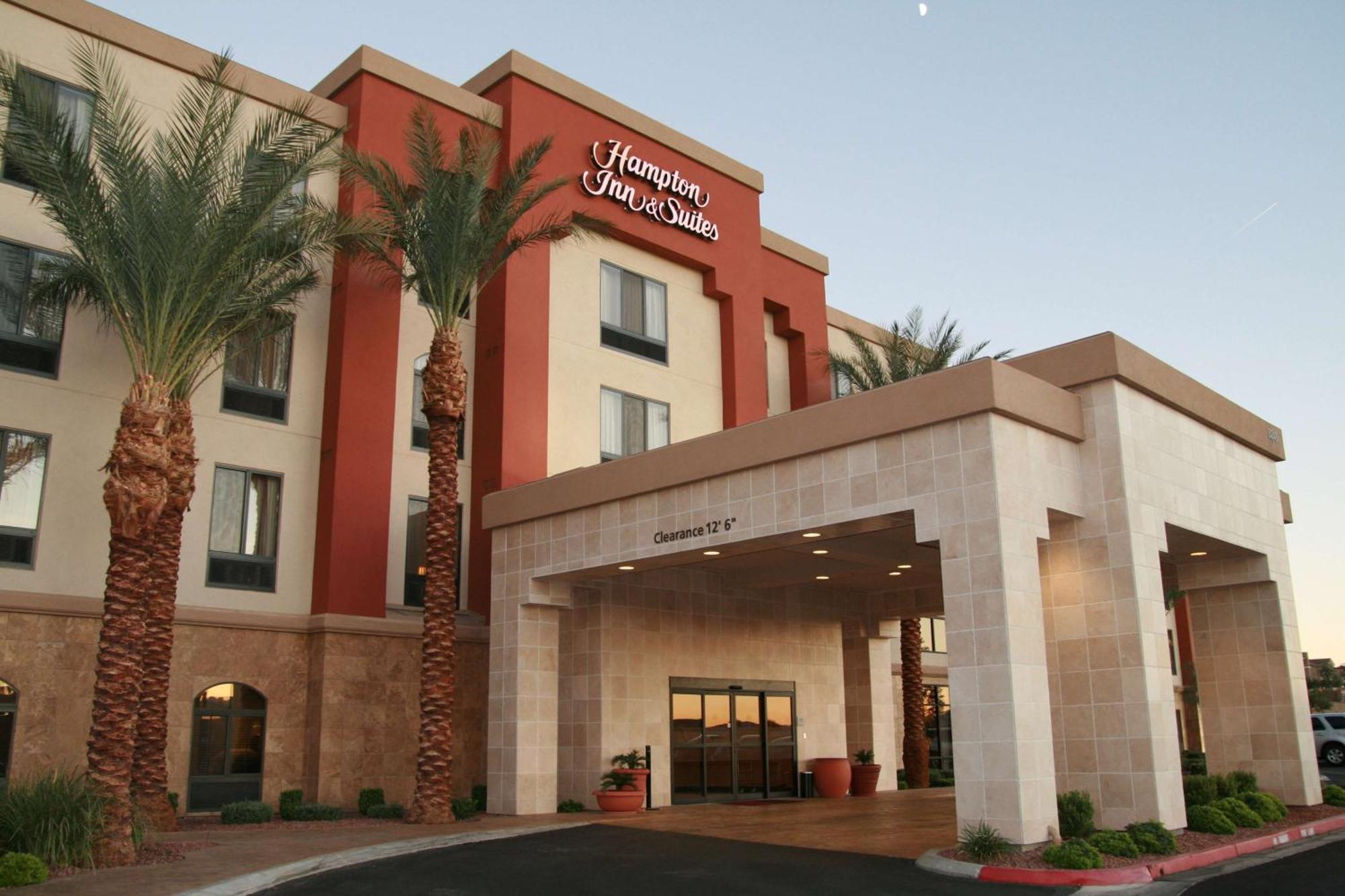Hampton Inn & Suites Las Vegas South Exterior photo
